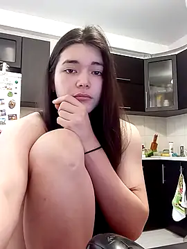 Albi Glow online show from 17, 12, 2025