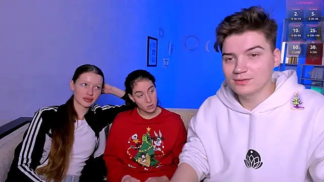 khloebeauty online show from 2, 12, 2025