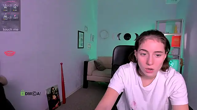 khloebeauty online show from 3, 12, 2025