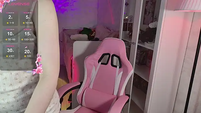 MiraJadee online show from 16, 10, 2025