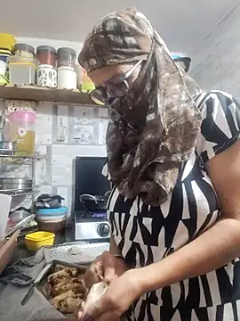 meenu bhabhi547 online show from 7, 10, 2025