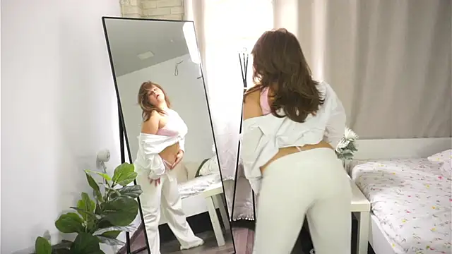 Anna Nicol online show from 26, 9, 2025