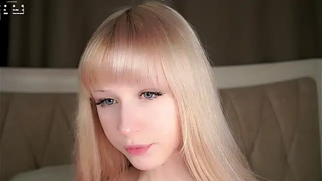 MarciDarugar online show from 5, 10, 2025