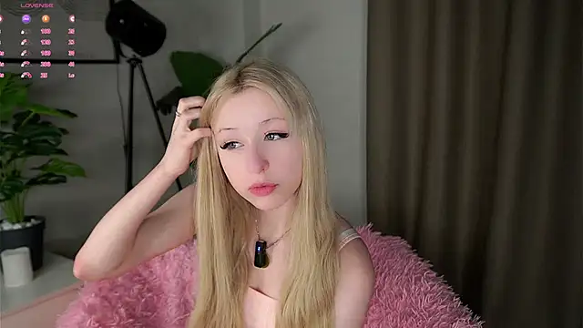 MarciDarugar online show from 8, 11, 2025