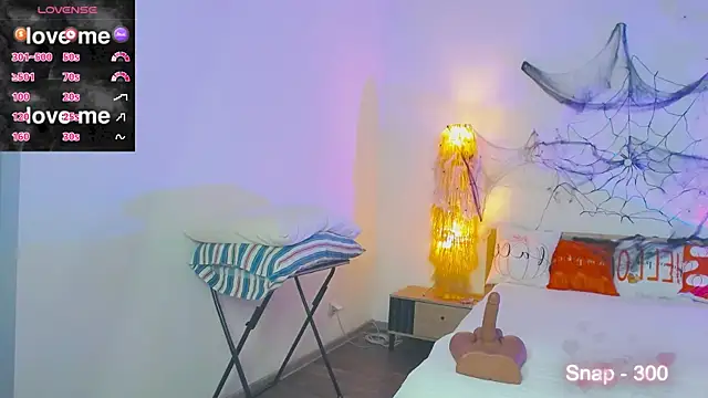 EvaLone1 online show from 25, 10, 2025