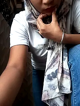 Rekha 89 online show from 3, 10, 2025