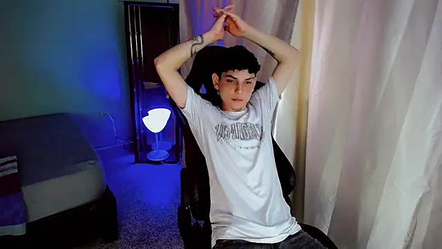 dilan hott  online show from 1, 10, 2025