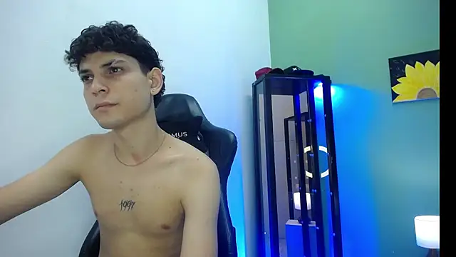 dilan hott  online show from 19, 12, 2025