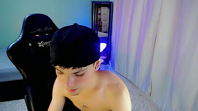 dilan hott  online show from 6, 10, 2025