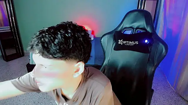 dilan hott  online show from 17, 9, 2025