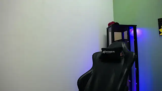 dilan hott  online show from 14, 12, 2025