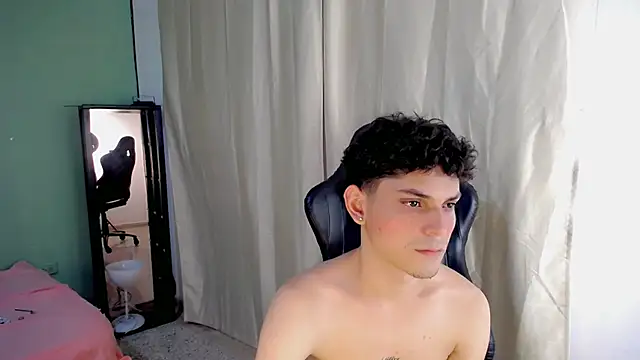 dilan hott  online show from 19, 11, 2025