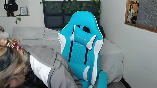 Amnesia  online show from 23, 9, 2025