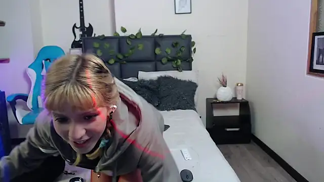 Amnesia  online show from 5, 10, 2025