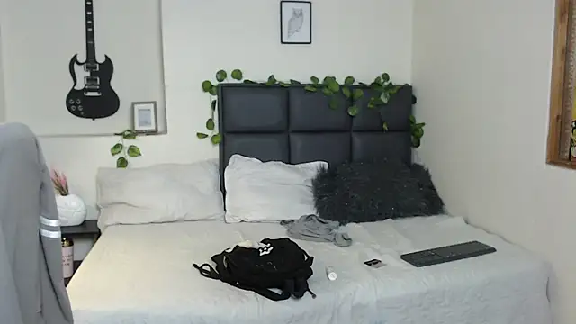 Amnesia  online show from 22, 9, 2025