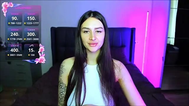 Veronica Larsson online show from 11, 9, 2025