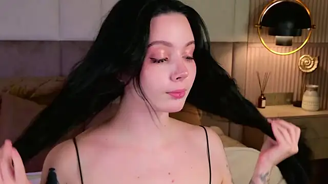 Goldy Stark online show from 4, 10, 2025