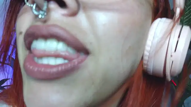 bri von dhara   online show from 12, 11, 2025