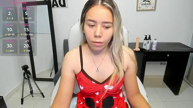 Aiilyn Ds online show from 19, 9, 2025