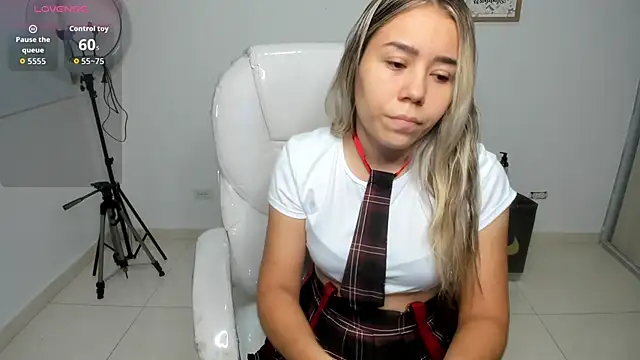 Aiilyn Ds online show from 11, 9, 2025