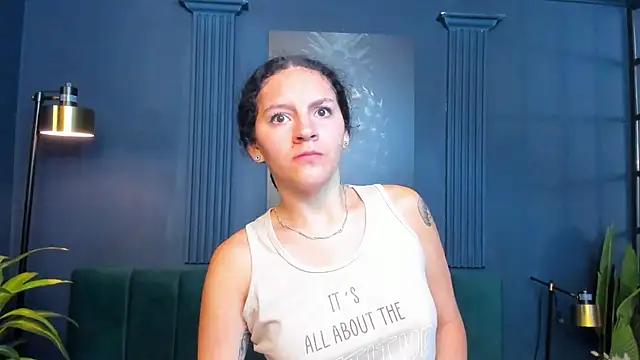 Snapshot of aliceandsia chatting on 30, 10, 2025 aliceandsia online show from 30, 10, 2025