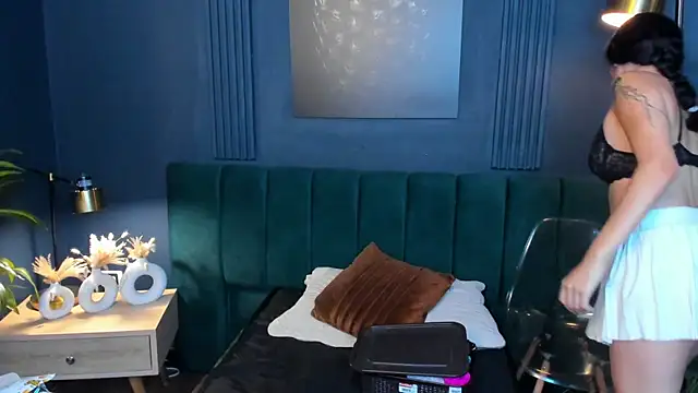 Snapshot of aliceandsia chatting on 13, 9, 2025 aliceandsia online show from 13, 9, 2025