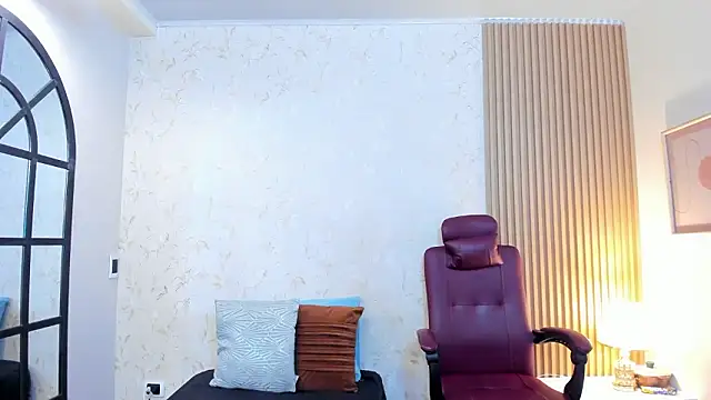 Snapshot of aliceandsia chatting on 2, 2, 2026 aliceandsia online show from 2, 2, 2026