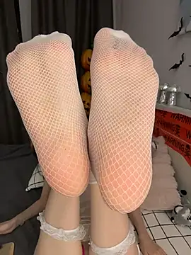 Lina Thornton  online show from 2, 11, 2025