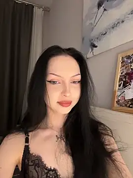 Lina Thornton  online show from 28, 4, 2026