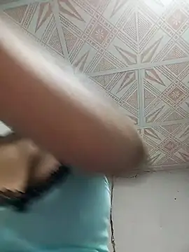 Naomi-Mature online show from 25, 9, 2025