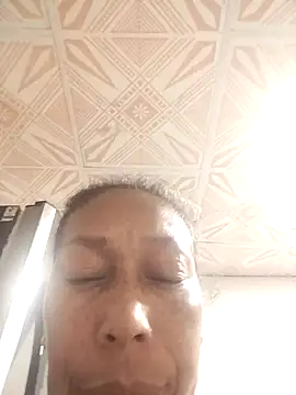 Naomi-Mature online show from 28, 10, 2025