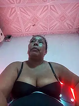 Naomi-Mature online show from 28, 11, 2025