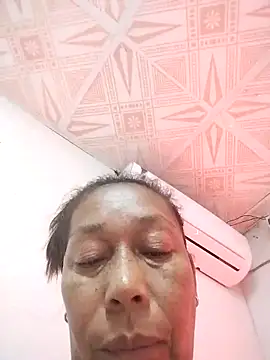 Naomi-Mature online show from 23, 12, 2025