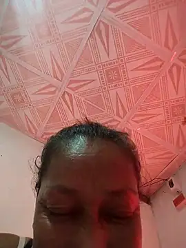 Naomi-Mature online show from 5, 4, 2026