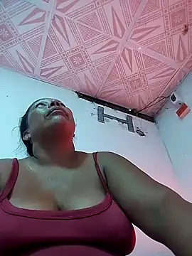 Naomi-Mature online show from 31, 3, 2026