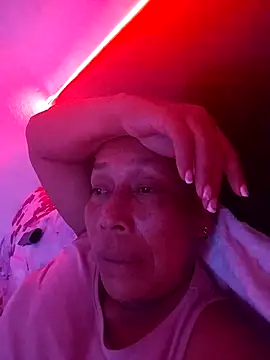 Naomi-Mature online show from 17, 4, 2026