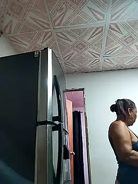 Naomi-Mature online show from 28, 3, 2026