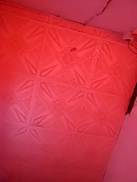 Naomi-Mature online show from 24, 3, 2026