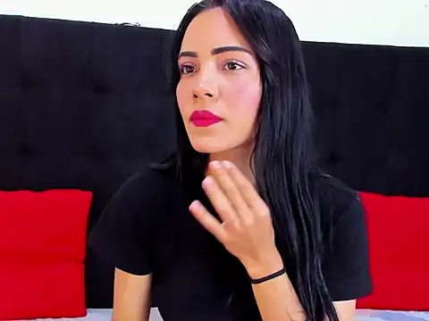 valerythompsonper online show from 8, 9, 2025