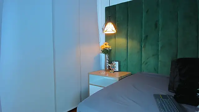 kittyy milk 001 online show from 3, 10, 2025