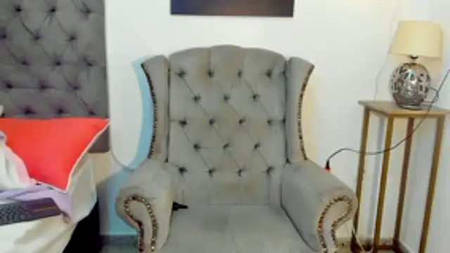 nahiroby ebony online show from 10, 10, 2025