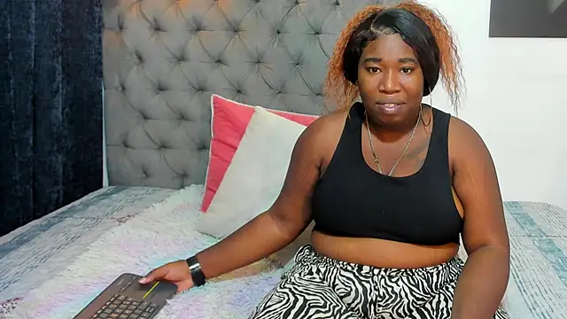 nahiroby ebony online show from 11, 3, 2026