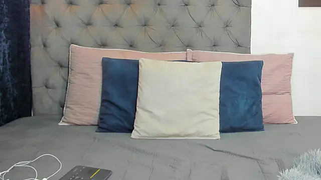 nahiroby ebony online show from 28, 3, 2026