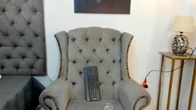 nahiroby ebony online show from 24, 10, 2025