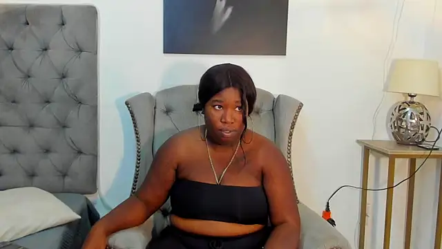 nahiroby ebony online show from 6, 10, 2025