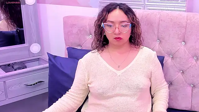 leyla smithh online show from 11, 10, 2025