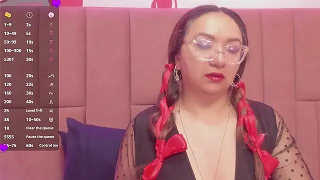 leyla smithh online show from 29, 11, 2025