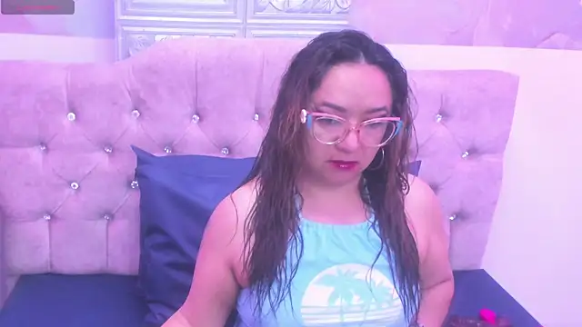 leyla smithh online show from 22, 10, 2025