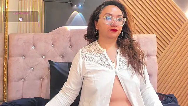 leyla smithh online show from 15, 11, 2025