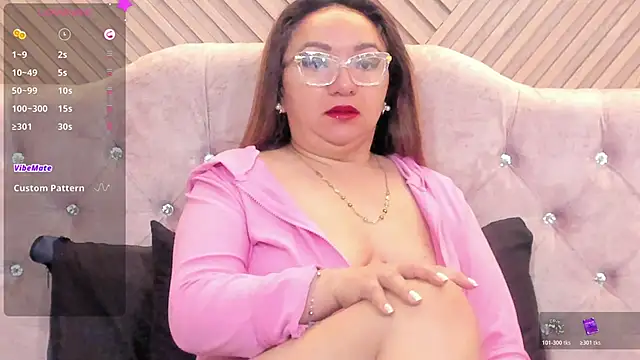 leyla smithh online show from 18, 11, 2025